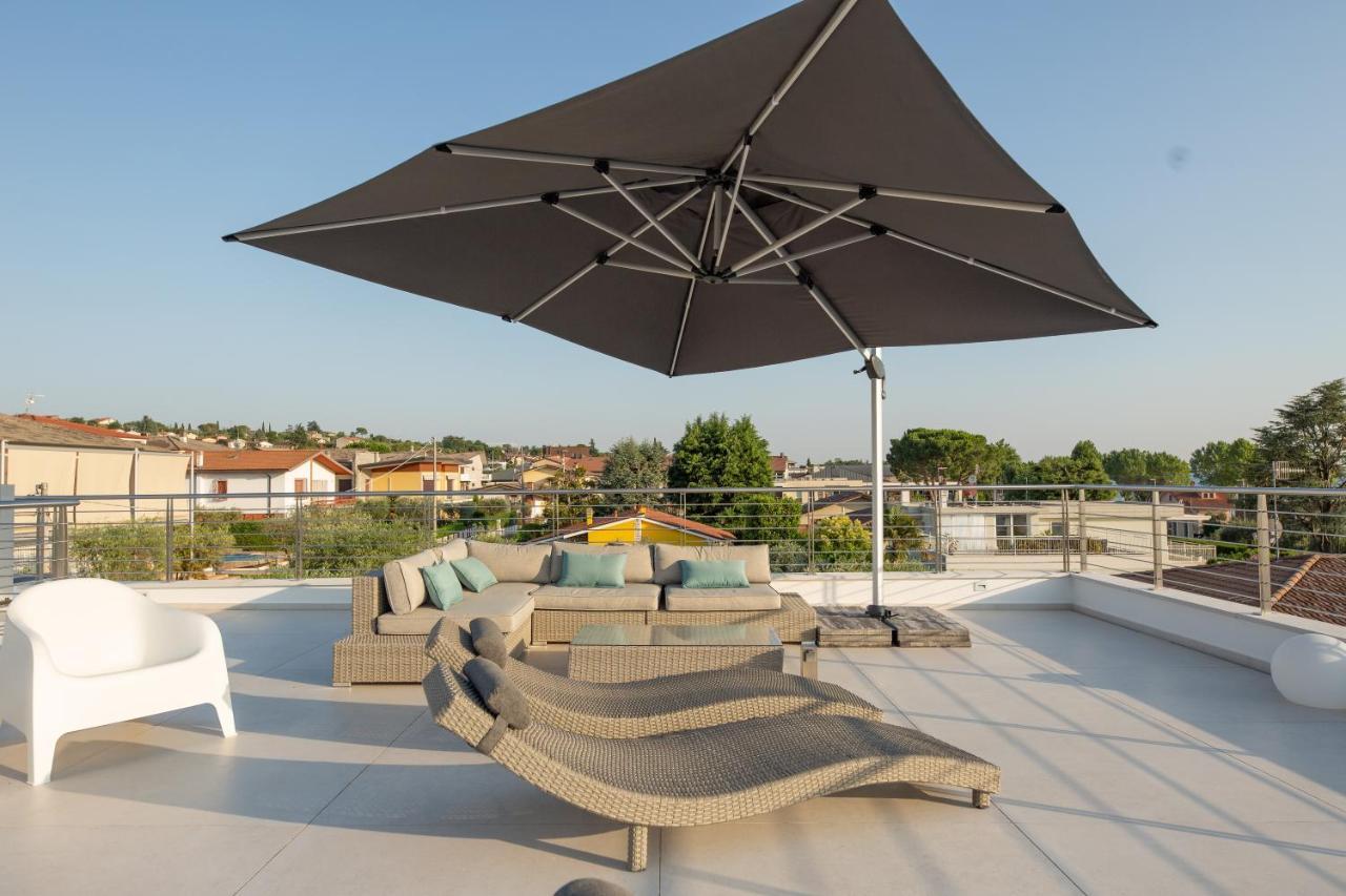 Magic Luxury Apartments Бардолино Экстерьер фото