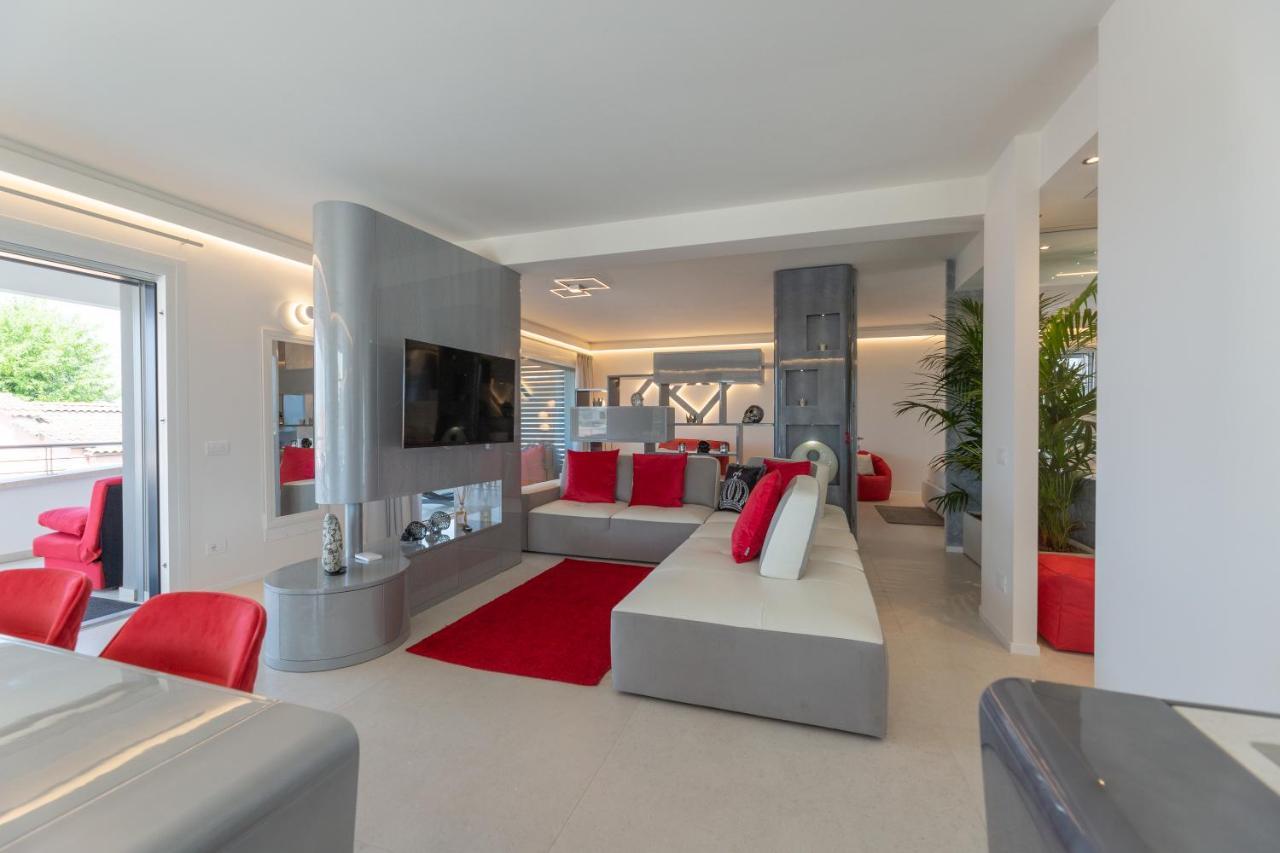 Magic Luxury Apartments Бардолино Экстерьер фото