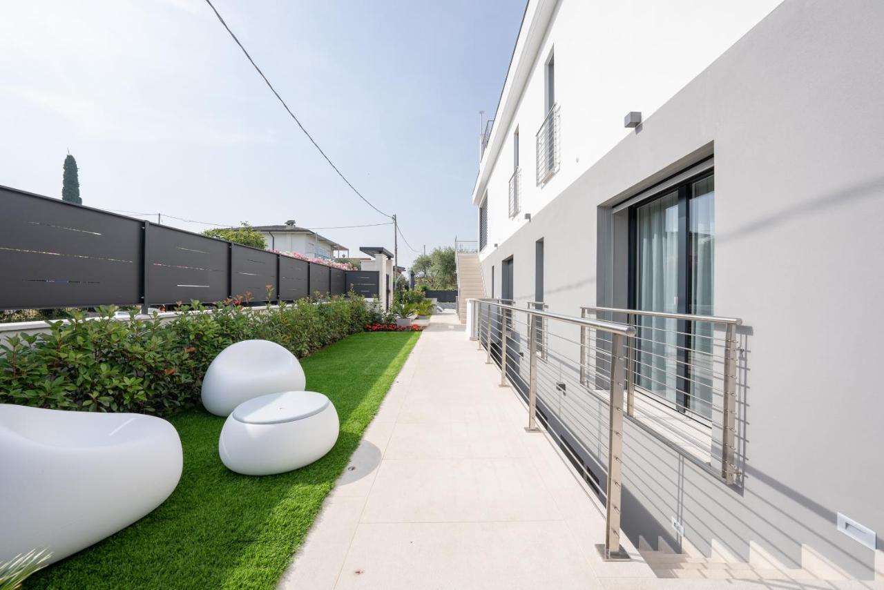 Magic Luxury Apartments Бардолино Экстерьер фото