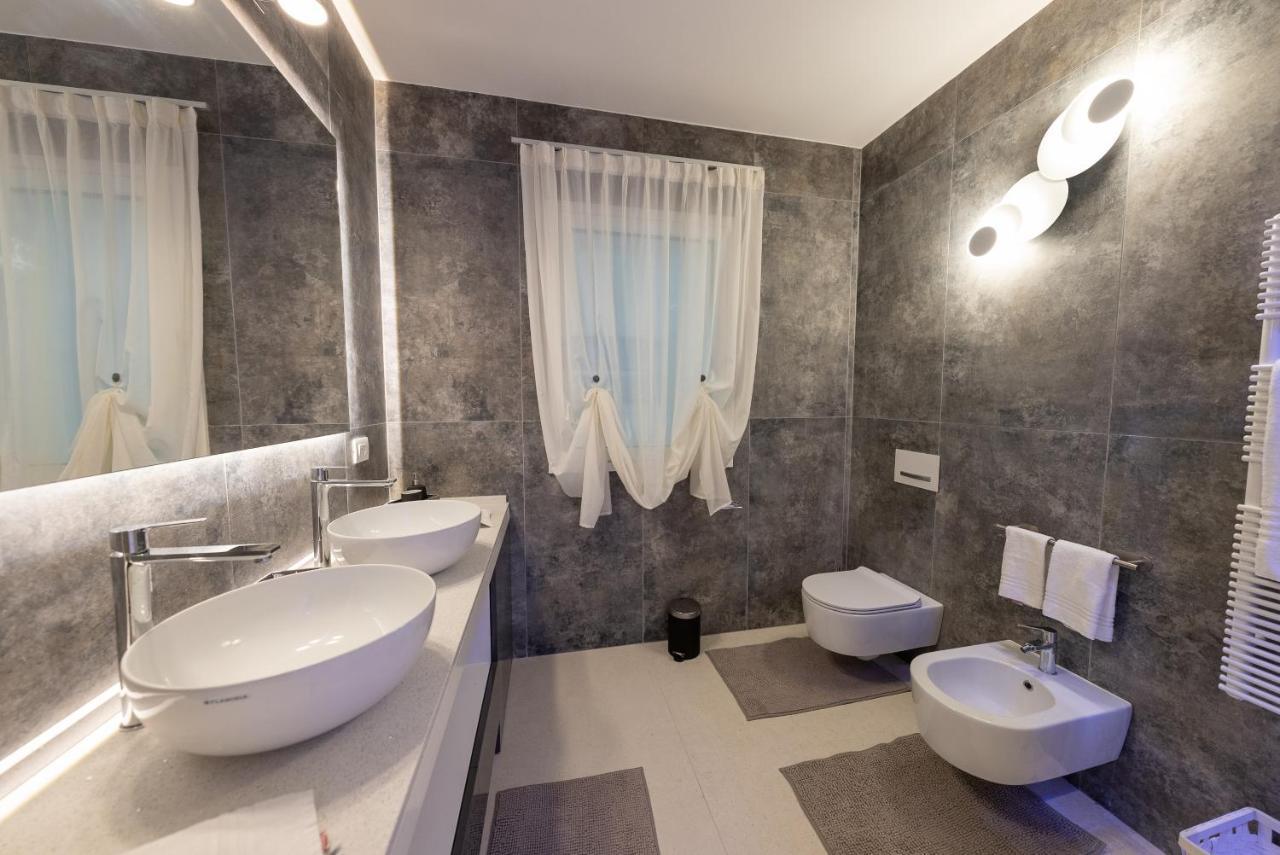 Magic Luxury Apartments Бардолино Экстерьер фото