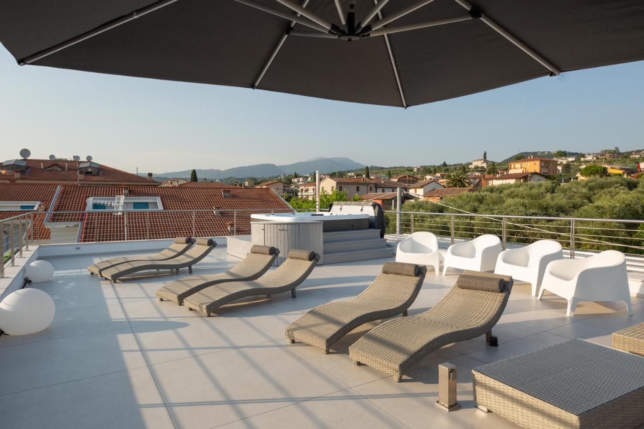 Magic Luxury Apartments Бардолино Экстерьер фото